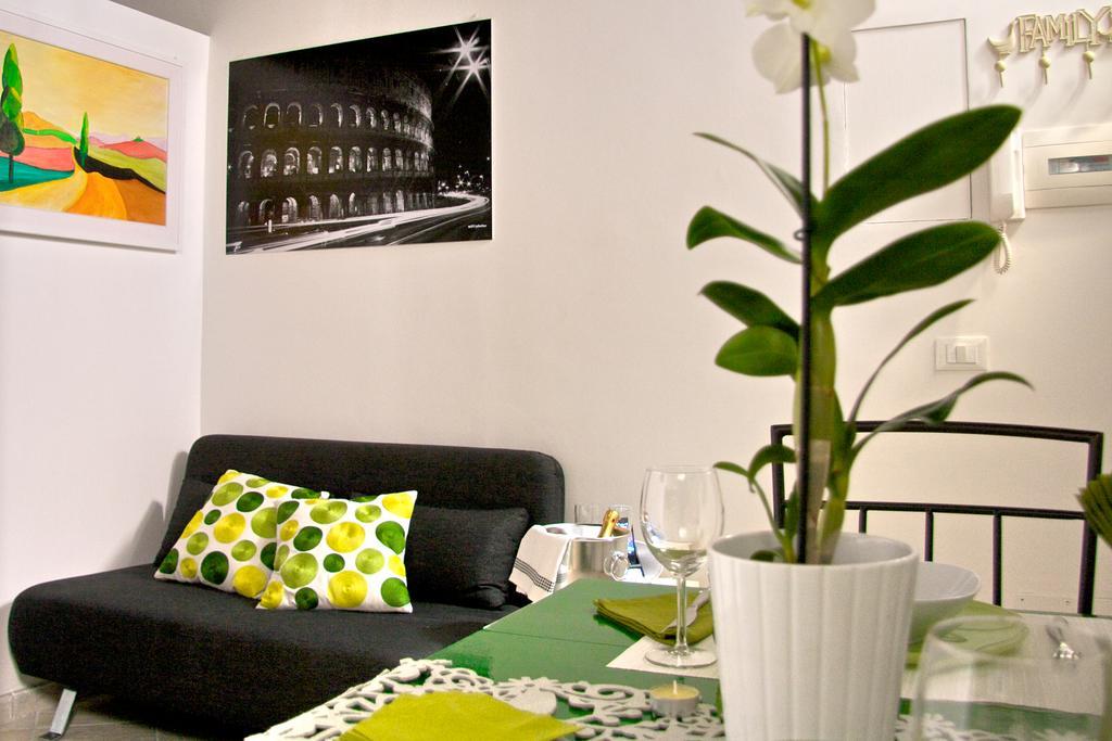 Nostromondo Apartments In Rome City Centre Δωμάτιο φωτογραφία